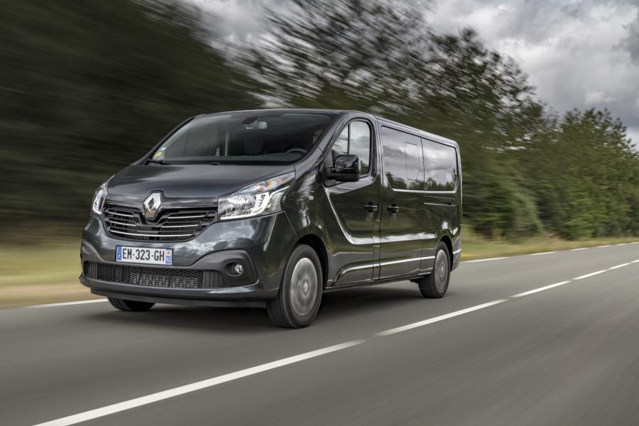 Renault Trafic SpaceClass 2017 года  (WW) (фото 17 из 43)
